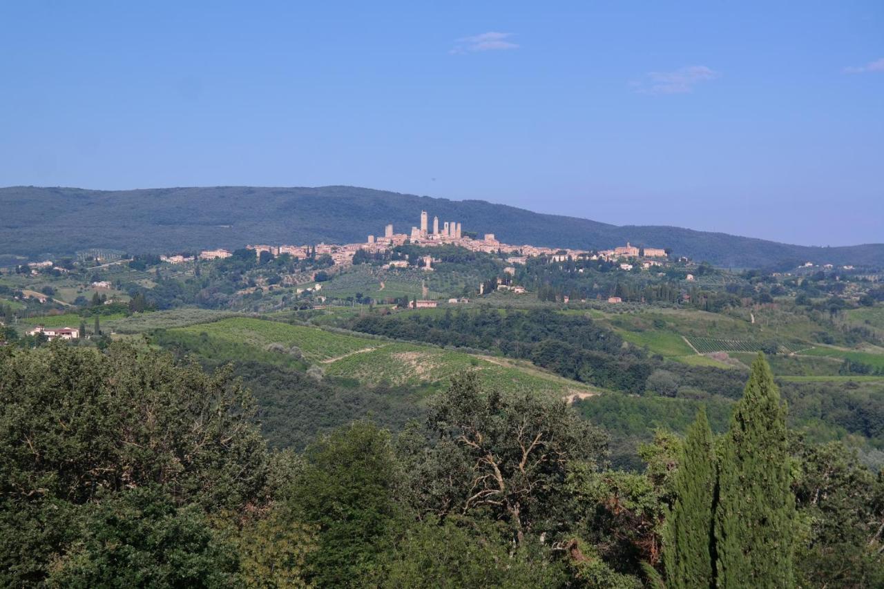 Appartamenti Ava E Tegrino Nell'Antica Dimora Di Fulignano Сан Джиминяно Екстериор снимка