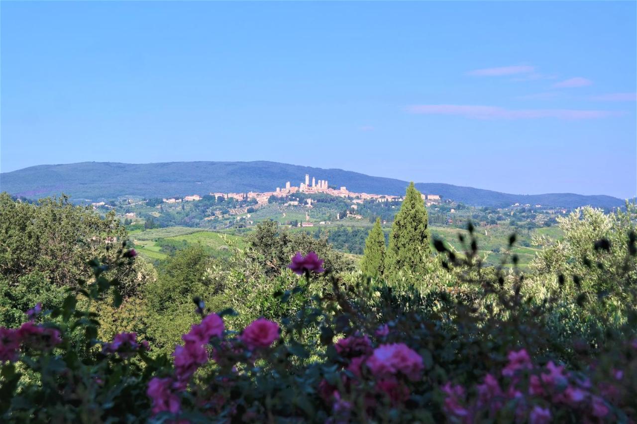 Appartamenti Ava E Tegrino Nell'Antica Dimora Di Fulignano Сан Джиминяно Екстериор снимка